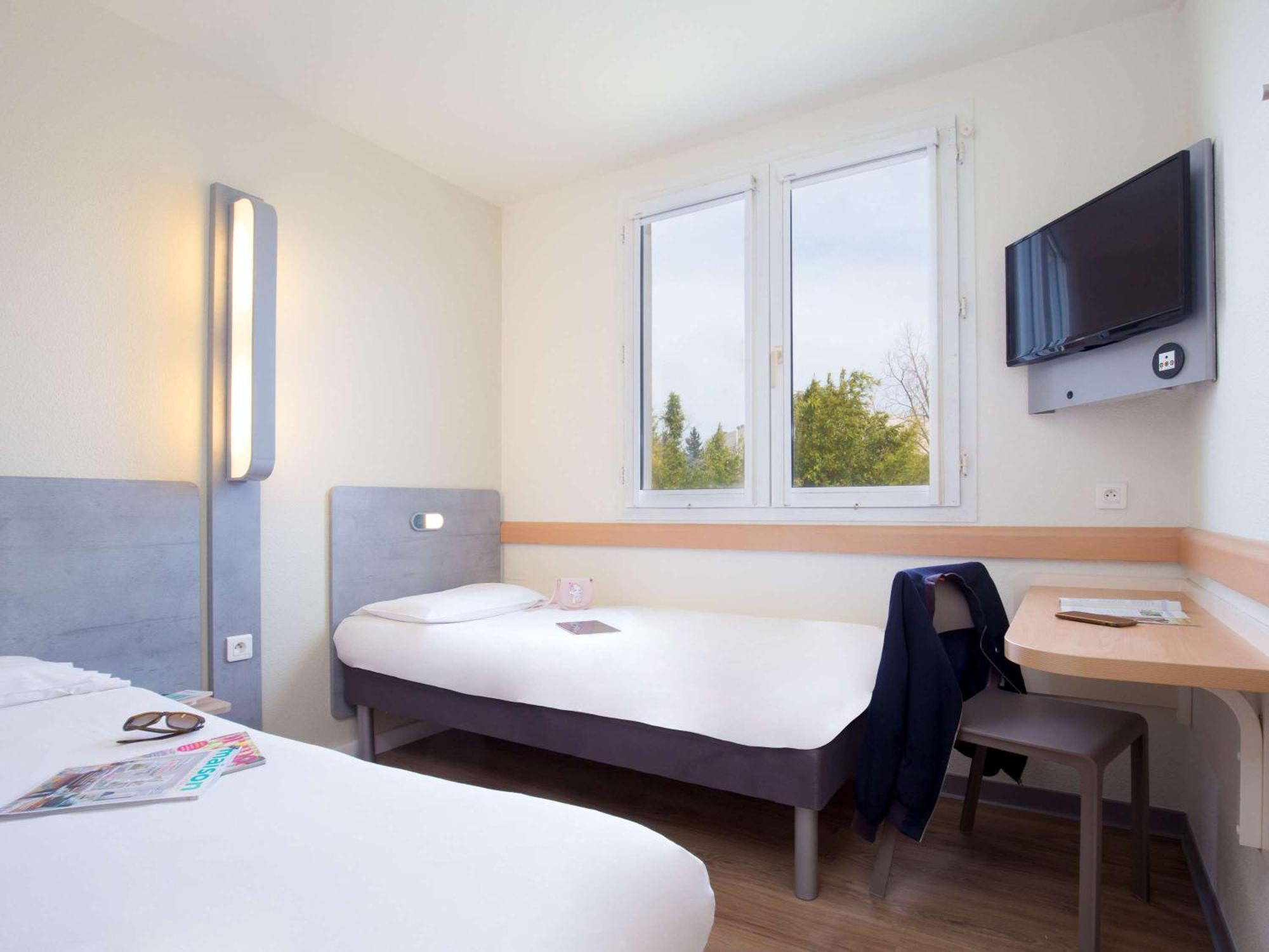 ibis budget Aubagne Paluds Agora Eksteriør billede