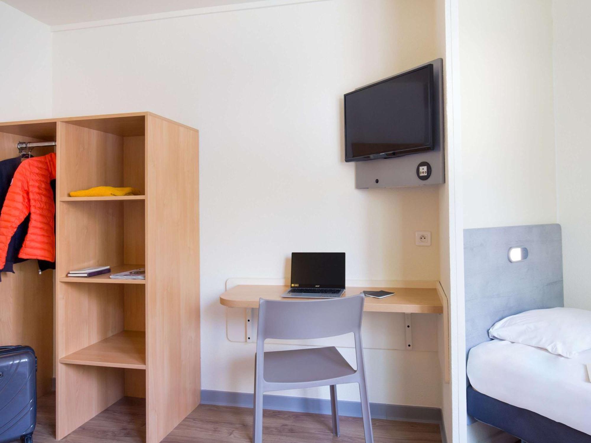 ibis budget Aubagne Paluds Agora Eksteriør billede