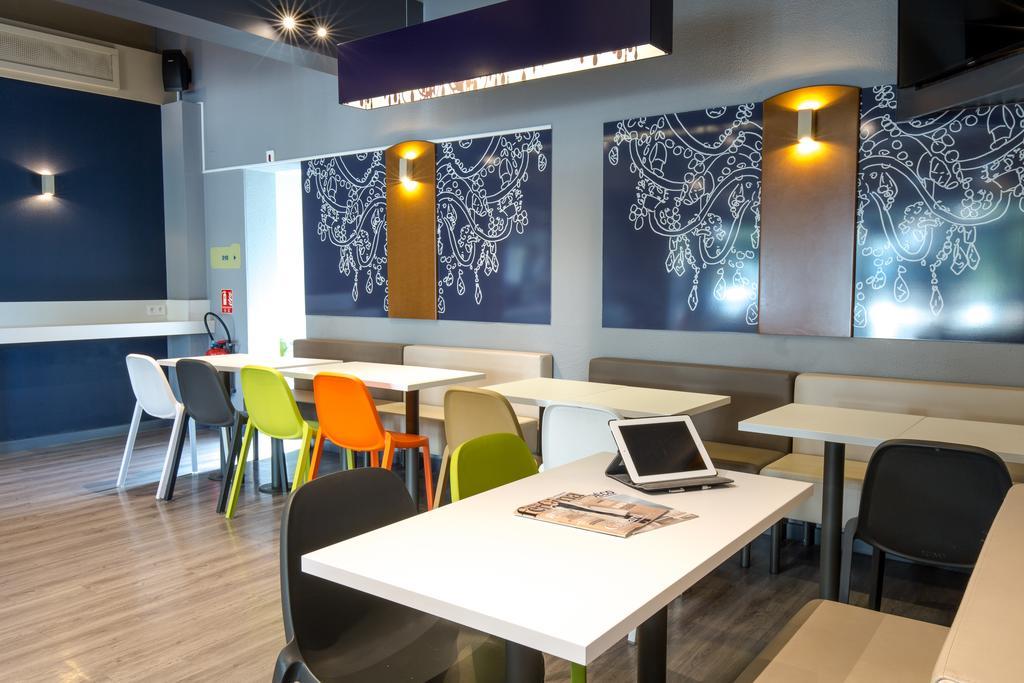 ibis budget Aubagne Paluds Agora Eksteriør billede